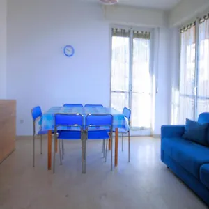 https://vittorio-veneto-9.hotelitalianriviera.com