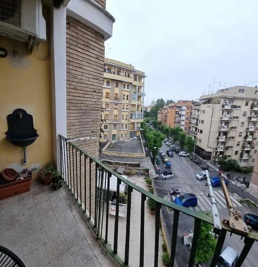 Quarto Piano - Intero Alloggio A Roma