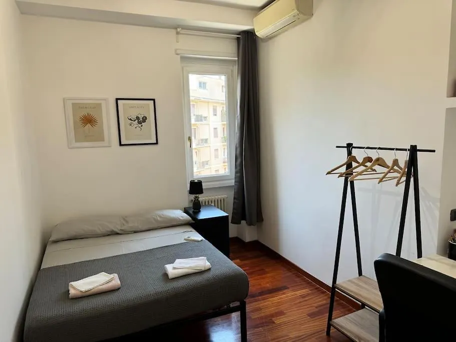 Quarto Piano - Intero Alloggio A Roma 이탈리아