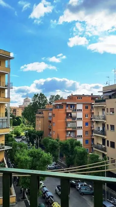 Quarto Piano - Intero Alloggio A Roma 이탈리아